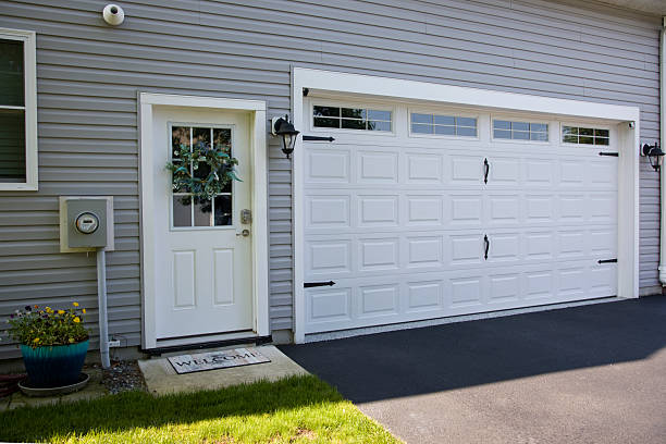24/7 Emergency Garage Door Panel Replacement experts in Woxall, PA